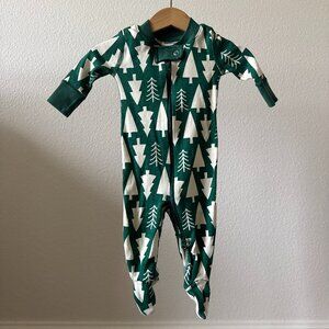 Hanna Andersson Baby Holiday Zip Sleeper 0–3m Green Tree Print Organic Cotton